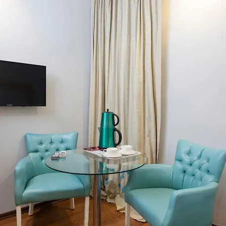 Nest Aparthotel