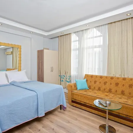 Nest Aparthotel