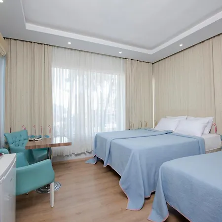Nest Aparthotel *